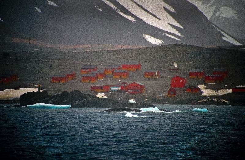 Antarctic Peninsula Records 15.4°C in June Amid Abnormal Ice Melting experts said record hi