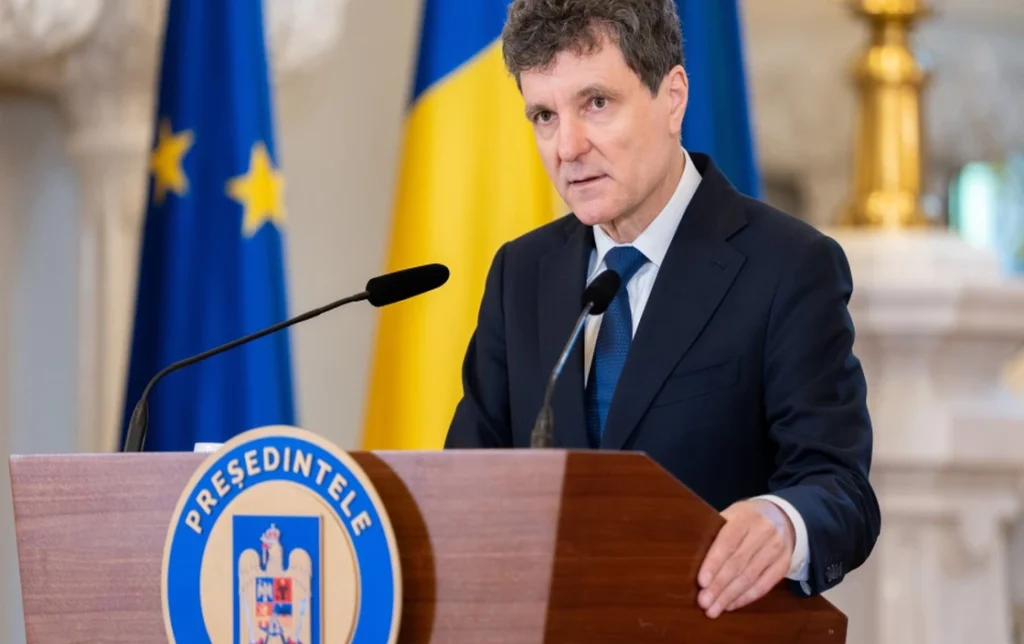 update 2 romanian president urges parties to propose minority govt 1296942 1782242525